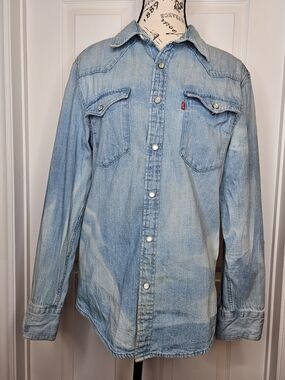 Levi's Women's Distressed Denim Shirt Blue Western Button Down Long Sleeve S